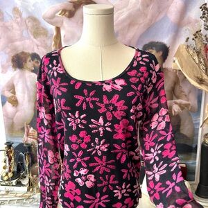 Vintage 1990's Floral Pink and Black Top!